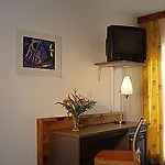 ホテル Seelandhotel Weisses Kreuz 3*