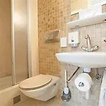 ホテル Seelandhotel Weisses Kreuz 3*
