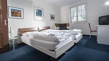 Отель Seelandhotel Weisses Kreuz 3*